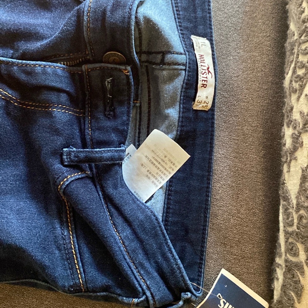 Hollister size 25 skinny jean
